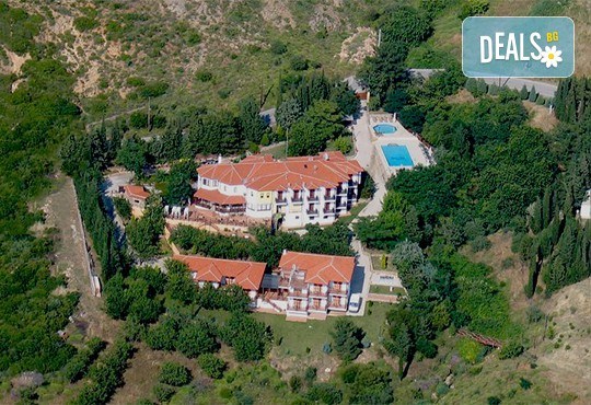 Посрещнете Великден в слънчева Гърция! 3 нощувки със закуски и вечери, Великденски обяд с жива музика, агнешко печено, напитки, транспорт и водач! - Снимка 2