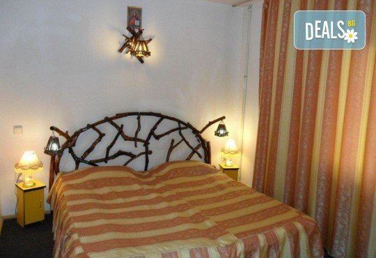 Екскурзия през май до Румъния! 2 нощувки със закуски в Hotel Bulevard 2* в Синая, транспорт, екскурзовод и програма в Букурещ! - Снимка 17