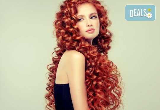 Боядисване с професионална боя Kezy Profesionals, масажно измиване с италиански продукти и нанасяне на маска според типа коса, подстригване на връхчета и оформяне със сешоар в студио Вая! - Снимка 1