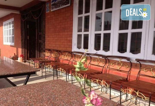 Пътуване до Непал с водач с български език! Самолетен билет, летищни такси и включен багаж, всички трансфери, 9 нощувки пълен пансион, екскурзии, входни такси, възможност за полет над Еверест - Снимка 10