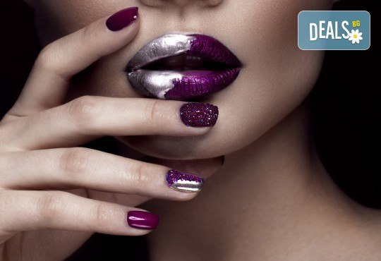 Маникюр с гел лак Bluesky, сваляне на стар гел лак, декорация с пигменти, брокати, фолио, декоративен пясък или до 10бр. камъчета + масаж с дълбоко хидратиращ крем във VM's Beauty House! - Снимка 4