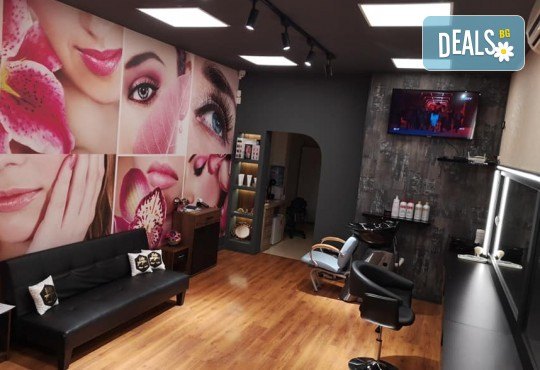 Хубава жена! Кола маска на зона по избор с италианска кола маска в Студио за красота BEAUTY STAR до Mall of Sofia! - Снимка 3