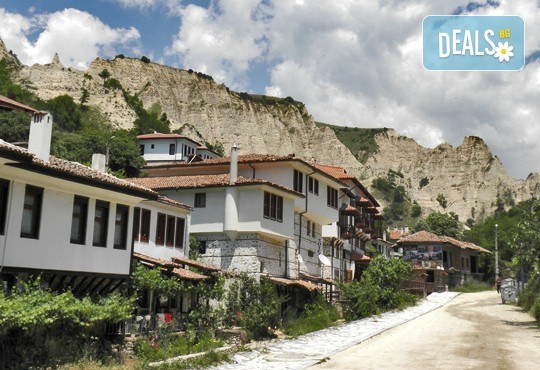 Есенна екскурзия до Мелник, Рупите и Солун през октомври! 1 нощувка със закуска в хотел 3* в района на Сандански, транспорт и водач от Дари Травел! - Снимка 2