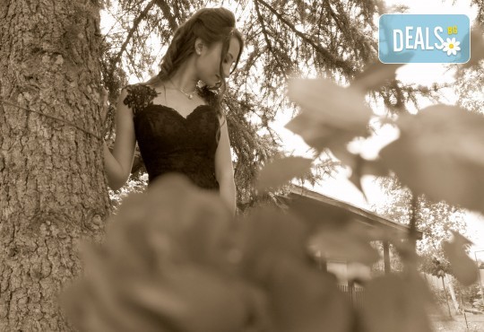 За вас, абитуриенти! Цялостно фото и видео заснемане с неограничен брой кадри, АРТ фотосесия, Full HD видео, GoPro, фото книга и ПОДАРЪЦИ! - Снимка 11