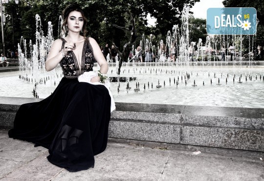 За вас, абитуриенти! Цялостно фото и видео заснемане с неограничен брой кадри, АРТ фотосесия, Full HD видео, GoPro, фото книга и ПОДАРЪЦИ! - Снимка 7