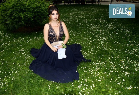 За вас, абитуриенти! Цялостно фото и видео заснемане с неограничен брой кадри, АРТ фотосесия, Full HD видео, GoPro, фото книга и ПОДАРЪЦИ! - Снимка 5