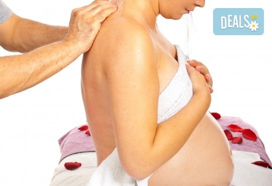 60-минутен релаксиращ масаж за бременни, лимфен дренаж на крака и рефлексотерапия на ходила в салон Женско Царство в Студентски град или в Центъра! - Снимка 2