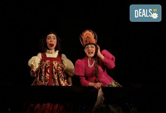Гледайте Калин Врачански и Мария Сапунджиева в комедията Ревизор на 07.05. от 19 ч., в Театър ''София'', билет за един! - Снимка 4