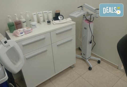 Диамантено микродермабразио и кислородна мезотерапия с ампула хиалуронова киселина и подарък: биолифтинг в Студио за красота Beauty Star до Mall of Sofia! - Снимка 6