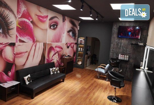 Диамантено микродермабразио и кислородна мезотерапия с ампула хиалуронова киселина и подарък: биолифтинг в Студио за красота Beauty Star до Mall of Sofia! - Снимка 9