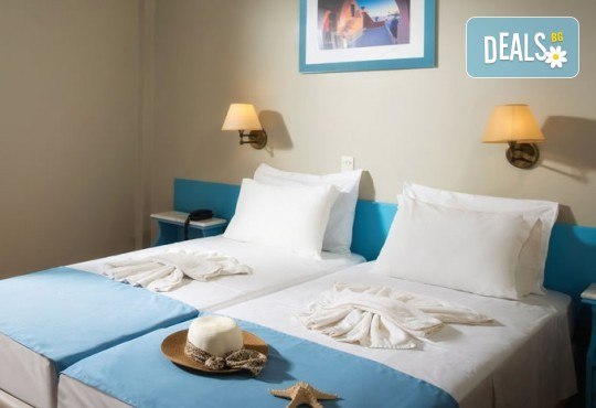 Ранни записвания за почивка на о. Крит, чартърна програма, с ТА Солвекс! Самолетен билет, летищни такси, багаж, трансфер, 7 нощувки със закуски и вечери в Stalis Hotel 3* - Снимка 3