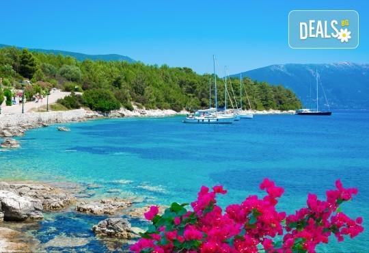 Екскурзия през юни или юли до приказния остров Лефкада, Гърция: 3 нощувки със закуски, транспорт и фотопауза на плажа Агиос Йоаннис с вятърните мелници! - Снимка 6