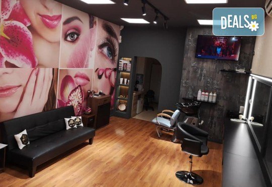 Новият Омбре стил! Боядисване, подстригване, терапия с маска и прическа със сешоар в Студио за красота BEAUTY STAR до Mall of Sofia! - Снимка 5