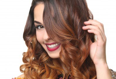 Новият Омбре стил! Боядисване, подстригване, терапия с маска и прическа със сешоар в Студио за красота BEAUTY STAR до Mall of Sofia!