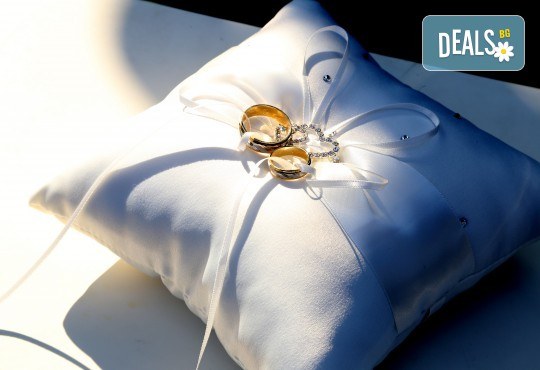 Фото и видео заснемане на сватбено тържество, промо пакет: цялостно фотозаснемане, видеозаснемане, фотосесия, ефектни кадри с камера GoPro, видеоклип и подарък - Снимка 18