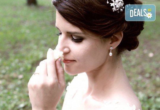 Фото и видео заснемане на сватбено тържество, промо пакет: цялостно фотозаснемане, видеозаснемане, фотосесия, ефектни кадри с камера GoPro, видеоклип и подарък - Снимка 4