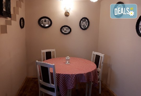 Апетитно и изгодно предложение! Вземете вкусна пица по Ваш избор oт Hubi-Brothers в Княжево! - Снимка 6