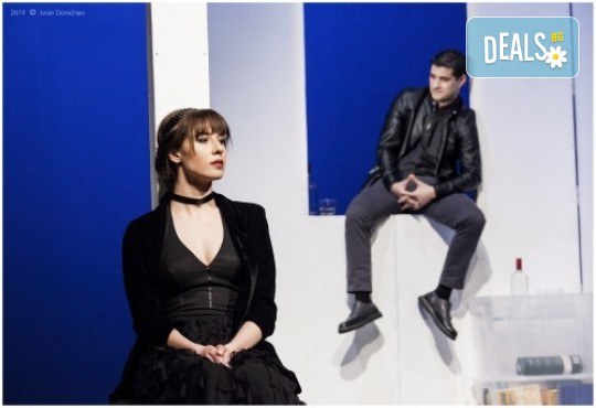 Гледайте премиера за сезона в Театър София! Любими актьори в постановката на Нина Рейн - СЪГЛАСИЕ, на 25.05. от 19 ч., билет за един - Снимка 2