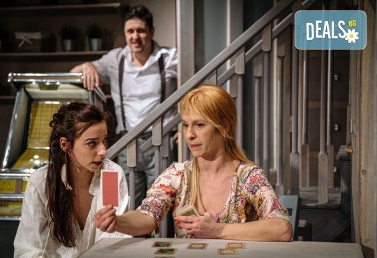 На 11-ти май (събота) гледайте Асен Блатечки в комедията Зимата на нашето недоволство в Малък градски театър Зад канала! - Снимка 2