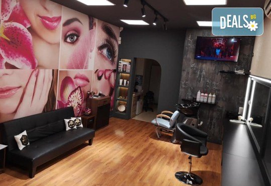 Подстригване, терапия с маска и прическа със сешоар в Студио за красота BEAUTY STAR до Mall of Sofia! - Снимка 5