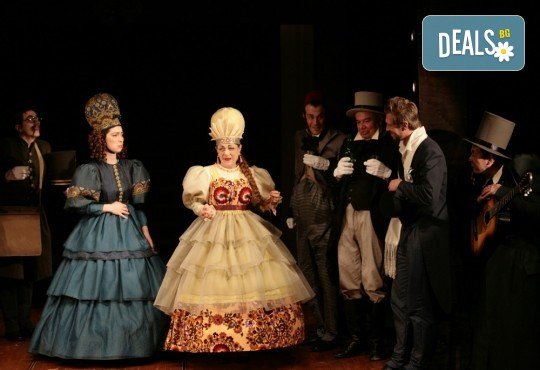 Гледайте Калин Врачански и Мария Сапунджиева в комедията Ревизор на 22.05. от 19 ч., в Театър ''София'', билет за един! - Снимка 3