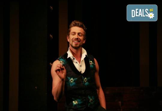 Гледайте Калин Врачански и Мария Сапунджиева в комедията Ревизор на 22.05. от 19 ч., в Театър ''София'', билет за един! - Снимка 12