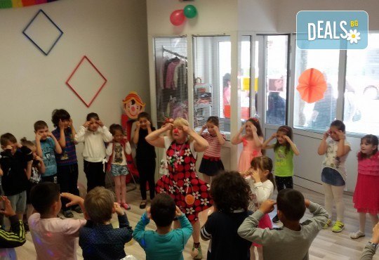 Детски рожден ден в Детски център Приказен свят на супер цена! Зала за деца, зала за възрастни, напитки, пица, украса и аниматор или DJ! - Снимка 4