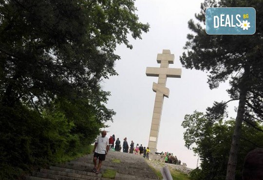 Уикенд екскурзия през юни из Врачанския Балкан! 1 нощувка, транспорт, планински водач, посещение на водопад Врачанска Скакля и пещерата Леденика! - Снимка 4