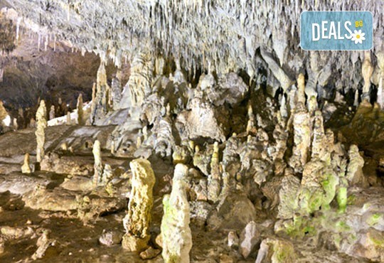 Уикенд екскурзия през юни из Врачанския Балкан! 1 нощувка, транспорт, планински водач, посещение на водопад Врачанска Скакля и пещерата Леденика! - Снимка 2