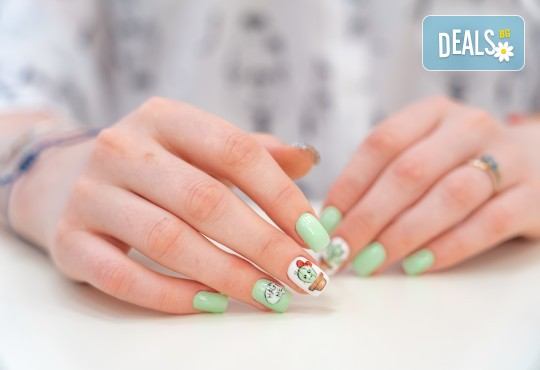 Изграждане на ноктопластика чрез гел и маникюр с гел лак + бонус: 2 декорации с камъчета, лепенки или в стил омбре от салон за красота Айрин! - Снимка 1