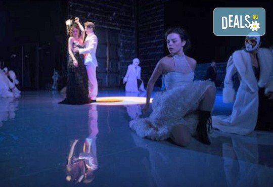 Гледайте Анна Каренина от Л.Н.Толстой, с Йоанна Темелкова в главната роля на 15.06. от 19 ч., в Театър София, билет за един! - Снимка 4