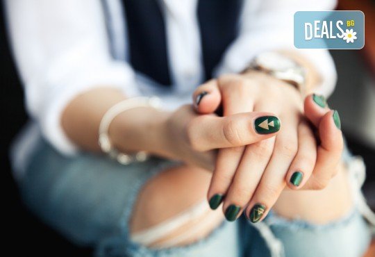 Красива визия! Маникюр с гел лак Bluesky и 2 декорации с печати в салон за красота Beauty Angel! - Снимка 1