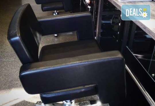 Мъжко подстригване и оформяне на брада и мустаци от професионален Barber в салон за красота Киприте! - Снимка 9