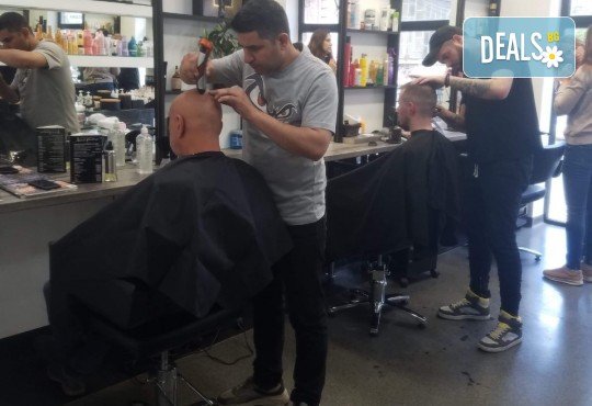 Мъжко подстригване и оформяне на брада и мустаци от професионален Barber в салон за красота Киприте! - Снимка 7