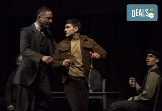 Деян Донков и Лилия Маравиля в Палачи от Мартин МакДона, на 26.05. от 19 ч. в Театър София, билет за един - Снимка 5