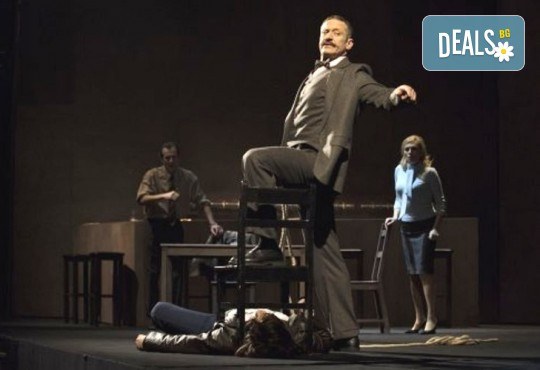 Деян Донков и Лилия Маравиля в Палачи от Мартин МакДона, на 26.05. от 19 ч. в Театър София, билет за един - Снимка 3