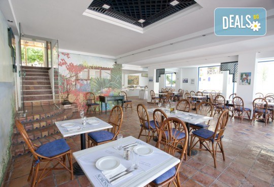 Ранни записвания за почивка на Халкидики в период по избор! 7 нощувки на база All Inclusive Light в Across Golden Beach Hotel 2*, транспорт и водач от ТА Солвекс! - Снимка 6