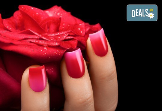 Поставяне на гел върху естествен нокът, маникюр с гел лак и 2 красиви декорации - печати, камъчета или омбре ефект, в салон за красота Айрин! - Снимка 3