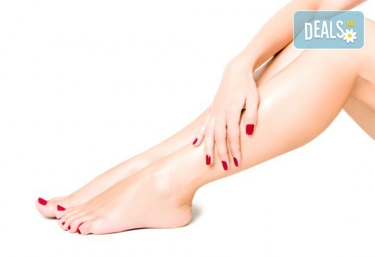 Подарете си дълготраен маникюр или педикюр с гел лак Bluesky и 2 декорации в Студио Beauty and Travel! - Снимка 2