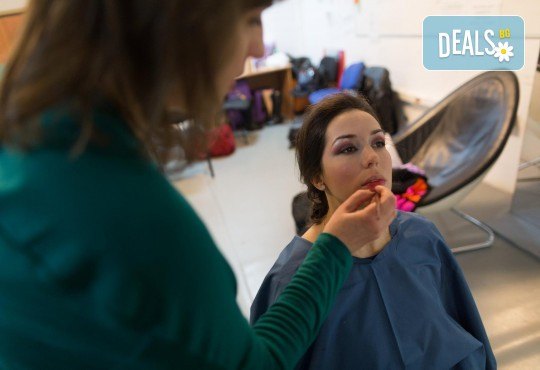 Страхотна визия! Професионален грим и прическа по избор в салон за красота Коса и Грим! - Снимка 11