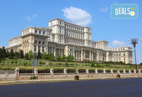 За 22 септември в Румъния! 2 нощувки със закуски в Синая, транспорт, посещение на двореца Пелеш! - Снимка 9
