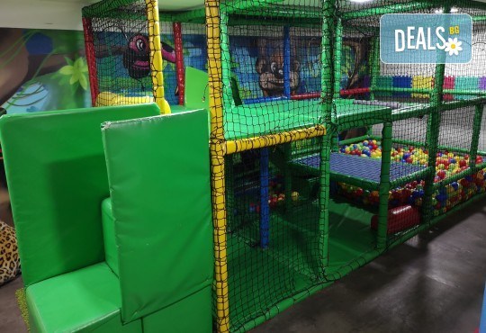 2 часа парти за до 5 деца с украса, аниматори, дискотека, подарък за рожденика, кетъринг и напитки от Детски парти център АбракадабрА! - Снимка 9