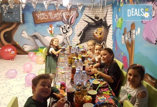 2 часа детски рожден ден с фокусник-клоун, двама аниматори, много игри, детска дискотека, украса, подарък за рожденика, храни и напитки за всяко дете от Детски парти център АбракадабрА! - Снимка 10