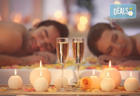 Перфектният подарък! СПА пакет Сан Марино: синхронен дълбокотъканен масаж за двама с бадем, злато или шоколад, 2 чаши уиски или бяло вино, ядки и релакс в борова инфраред сауна в луксозния Senses Massage & Recreation! - Снимка 1