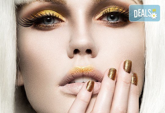 Впечатляващ поглед! Поставяне на мигли по метода косъм по косъм или 3D от козметично студио Ма Бел! - Снимка 2