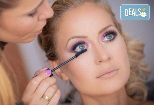 Професионален грим по избор - ежедневен, вечерен, сватбен или за друг специален повод, с висок клас козметика и поставяне на мигли в Angels of Beauty, Студентски град - Снимка 5