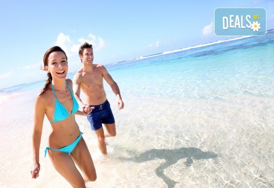 Кадифено докосване! Кола маска на цели крака за жени или мъже в Senses Massage & Recreation! - Снимка 1