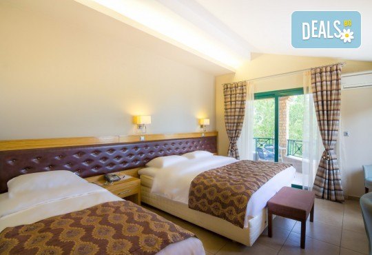 Почивка през юни в Северна Гърция, Марония! 5 нощувки със закуски и вечери с включени напитки във FilosXenia Ismaros Hotel 4*, транспорт и водач от Травел Мания! - Снимка 5