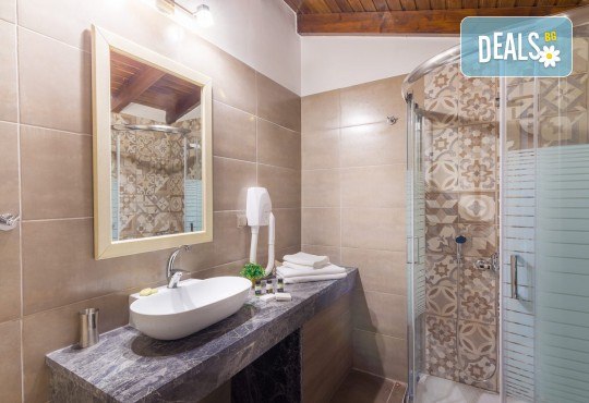 Почивка през юни в Северна Гърция, Марония! 5 нощувки със закуски и вечери с включени напитки във FilosXenia Ismaros Hotel 4*, транспорт и водач от Травел Мания! - Снимка 7