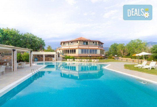 Почивка през юни в Северна Гърция, Марония! 5 нощувки със закуски и вечери с включени напитки във FilosXenia Ismaros Hotel 4*, транспорт и водач от Травел Мания! - Снимка 3